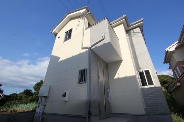 Rendering (appearance). Example of construction