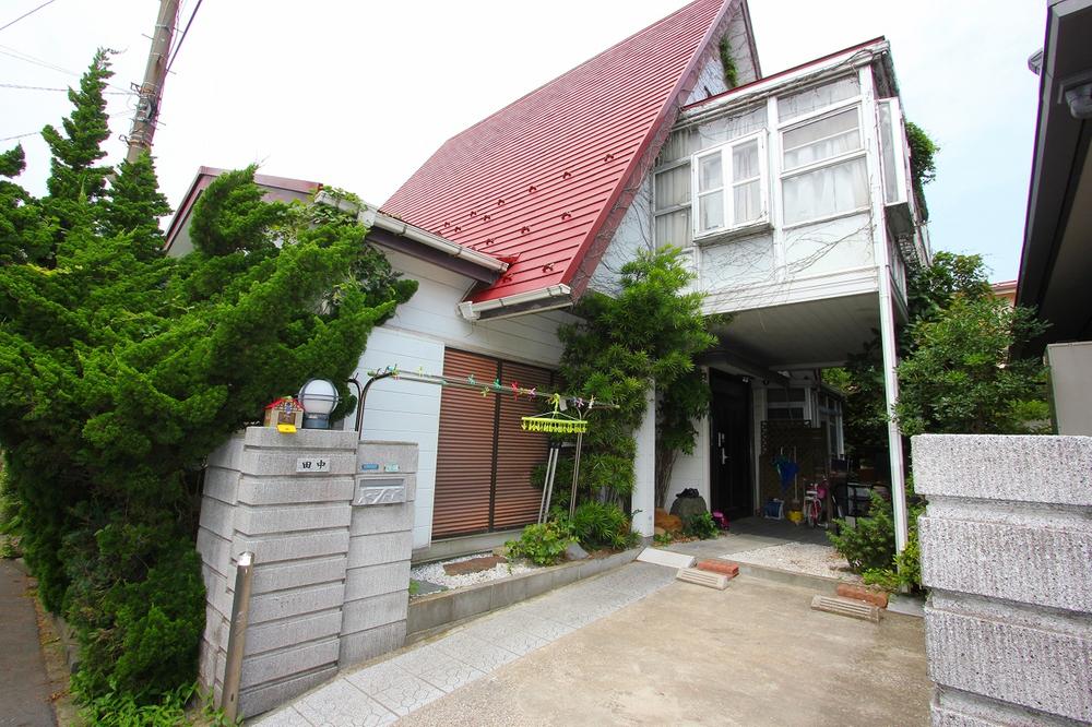 Local appearance photo. Local (06 May 2013) Shooting