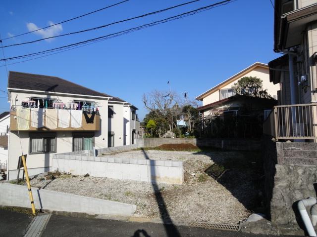 Local appearance photo. Local (11 May 2013) Shooting