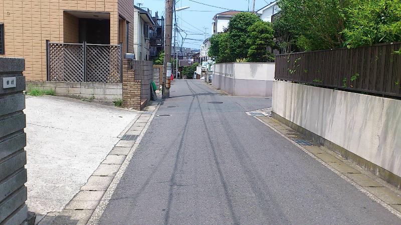 Local photos, including front road. Frontal road. You can travel effortlessly.