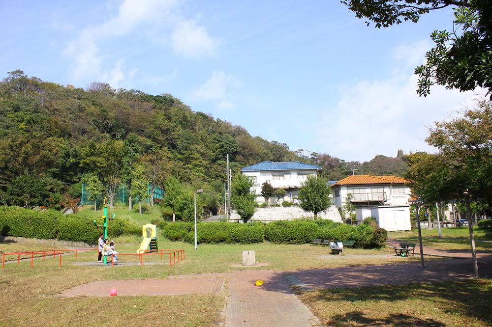 park. Shonantakatori 3-chome 510m to the second park