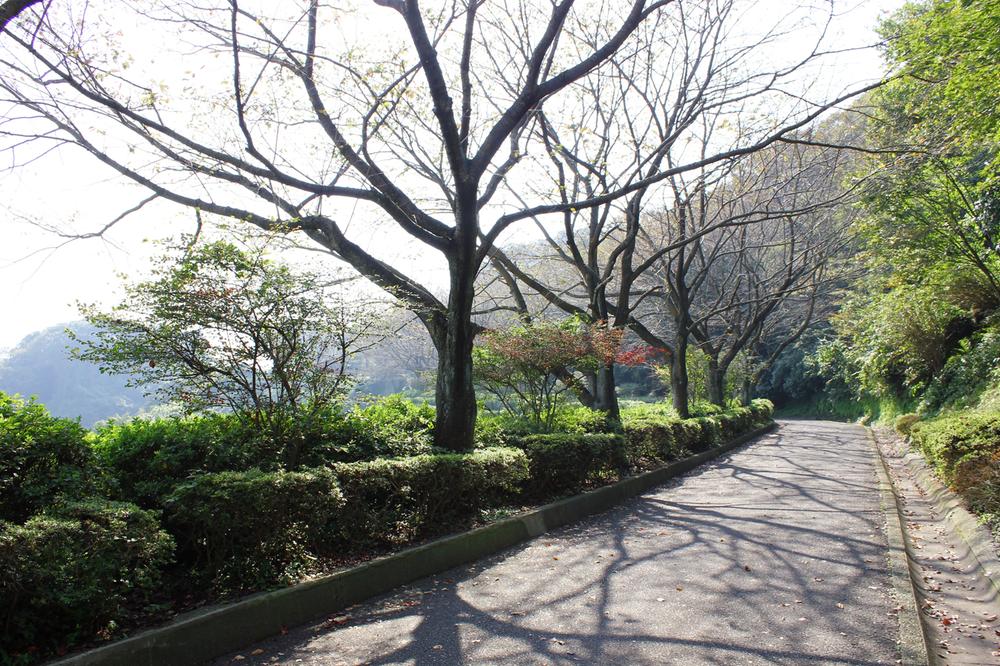 park. 590m until Takatoriyama park