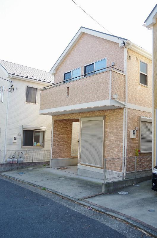 Building plan example (exterior photos). Example of construction appearance