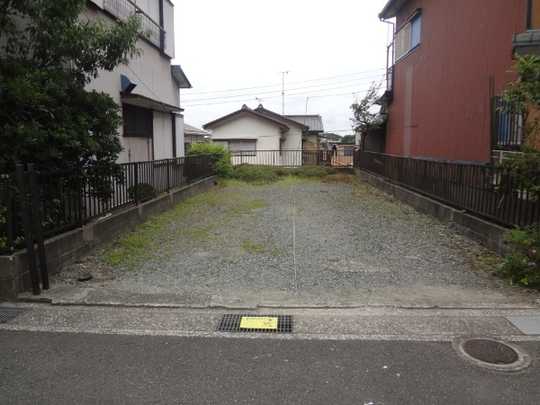 Local land photo. West road