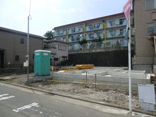 Local photos, including front road. Situated in a quiet, residential area!