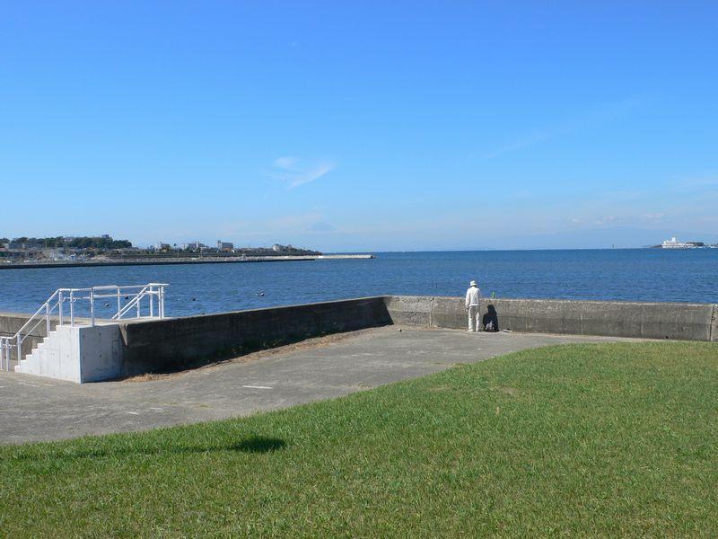 park. 460m to Tomiura park