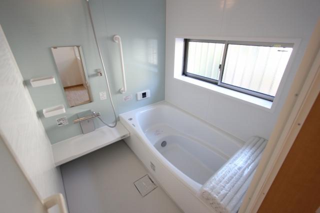 Same specifications photo (bathroom)