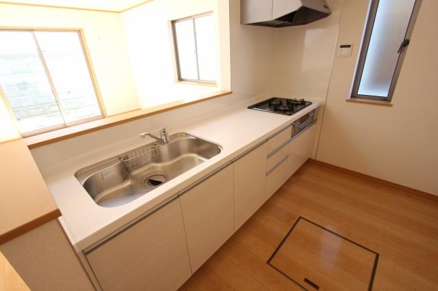 Same specifications photo (kitchen)