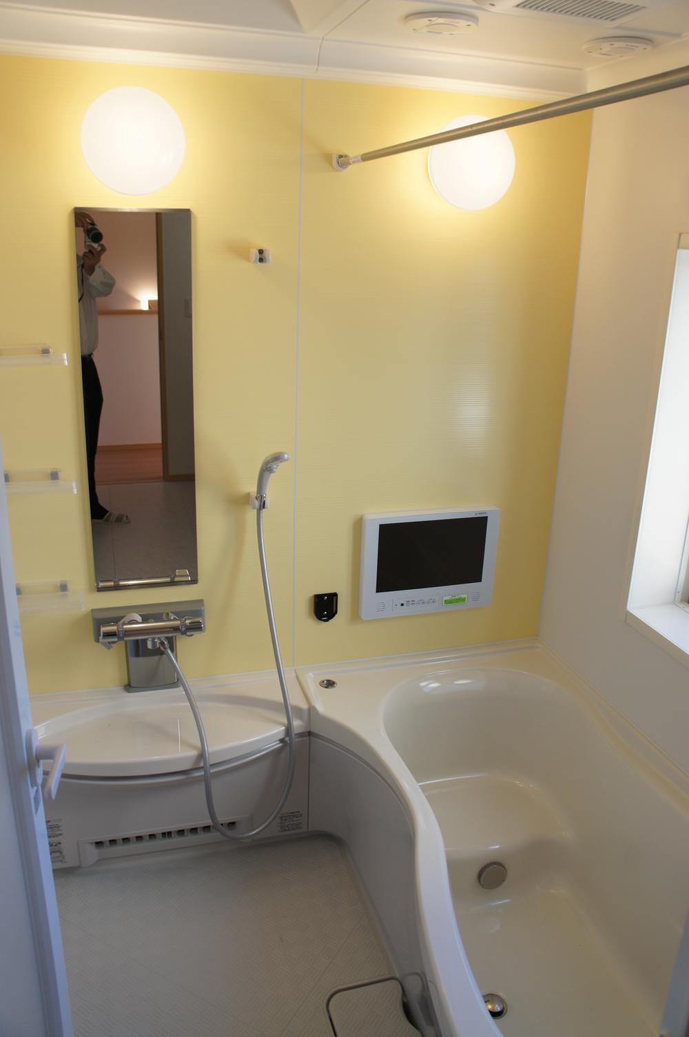 Bathroom. Indoor (10 May 2013) Shooting