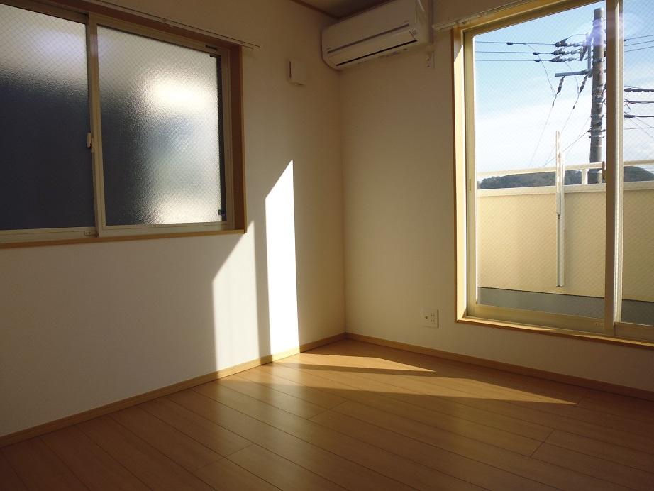 Non-living room. Indoor (11 May 2013) Shooting