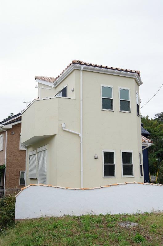 Local appearance photo. A quiet residential area