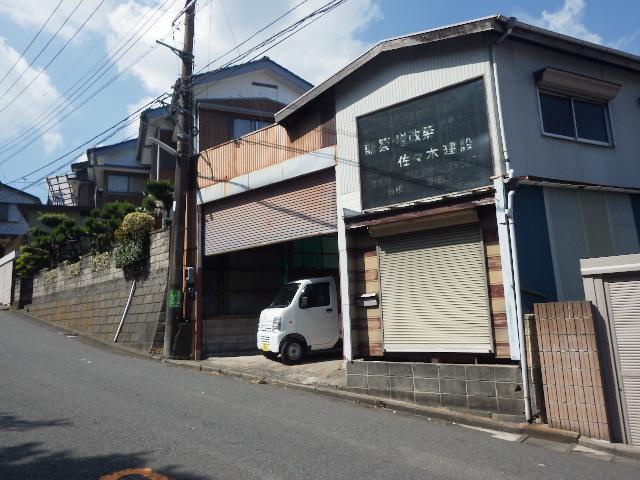 Local land photo. Southeast side appearance