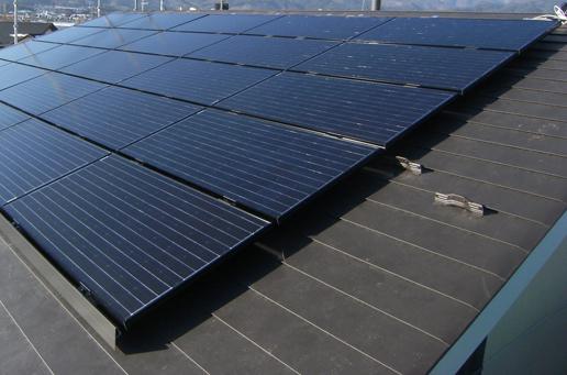 Construction ・ Construction method ・ specification. Standard adopts the solar power generation system to change to the electricity necessary to life the light of the sun. Installing the solar panels of 2kW to roof. Encouraging even in the event of a disaster, It is a new energy system.