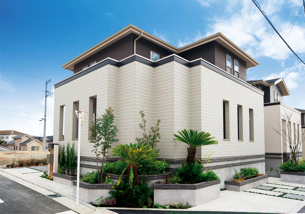 Local appearance photo. Adopt an open outside groove that even after years to form an orderly clean streets. Local (March 2013) Shooting