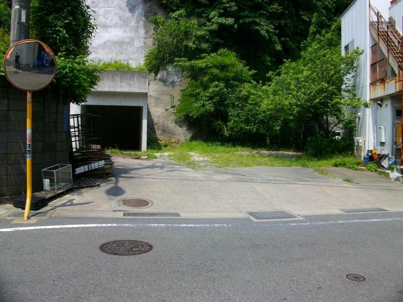 Local land photo. Is the current state vacant lot.