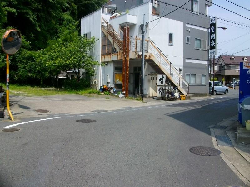 Other. It is a front road 6m.