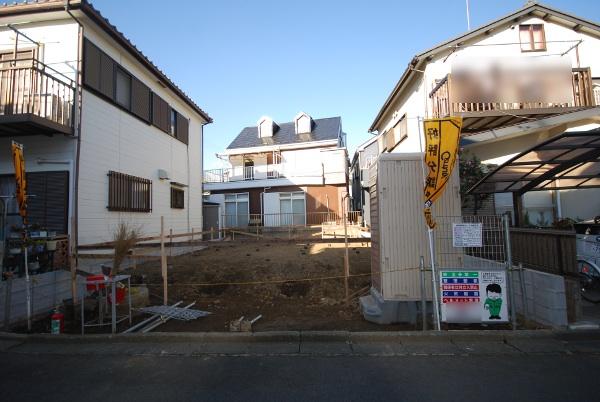 Local appearance photo. Local (12 May 2013) Shooting