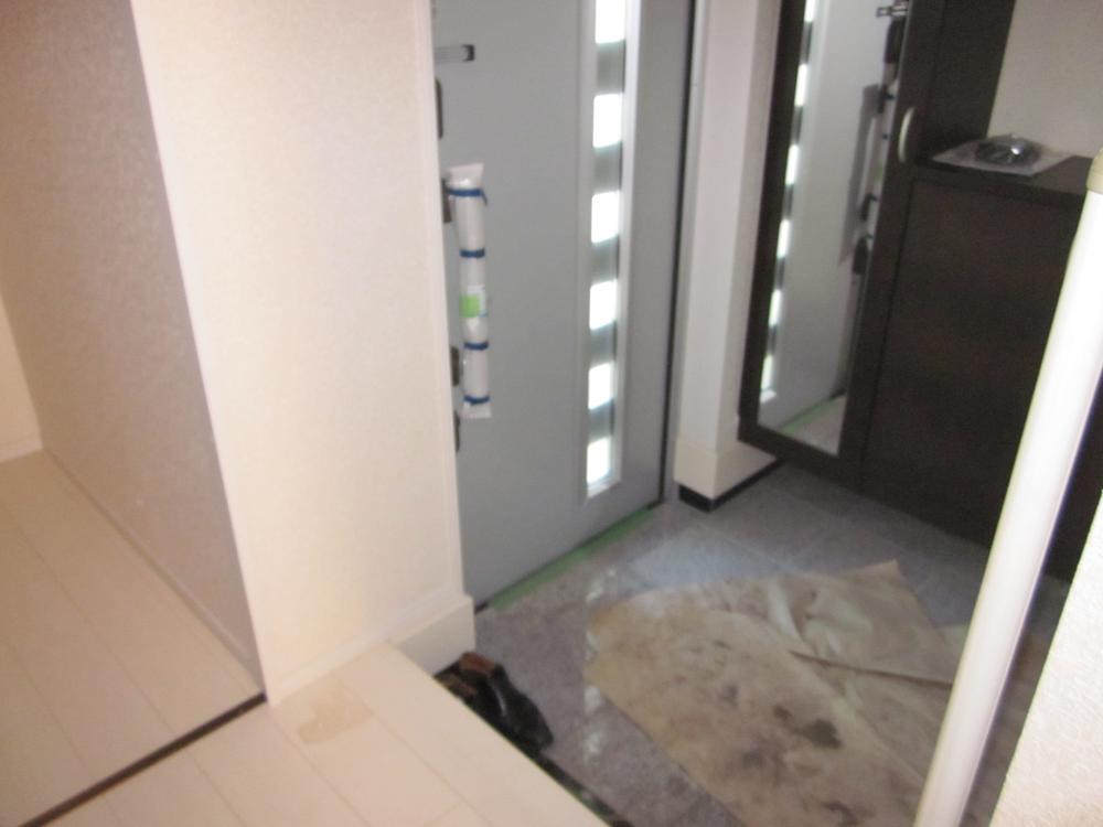 Entrance. Indoor (10 May 2013) Shooting