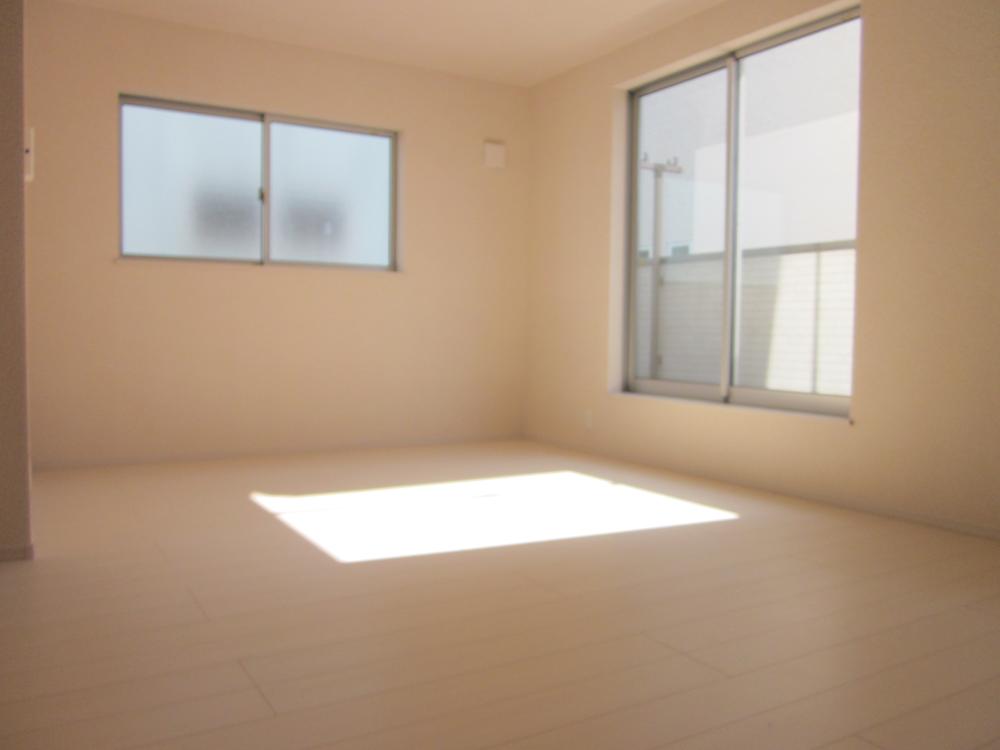 Non-living room. Indoor (10 May 2013) Shooting