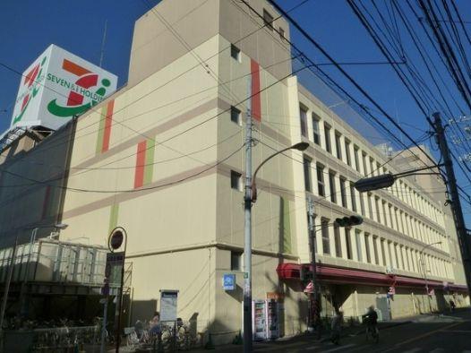 Shopping centre. There Ito-Yokado shopping convenient to 800m Odakyusagamihara Station to Ito-Yokado!