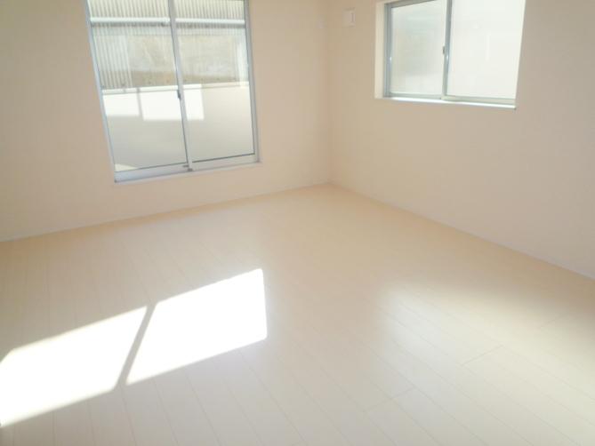 Non-living room. Indoor (10 May 2013) Shooting