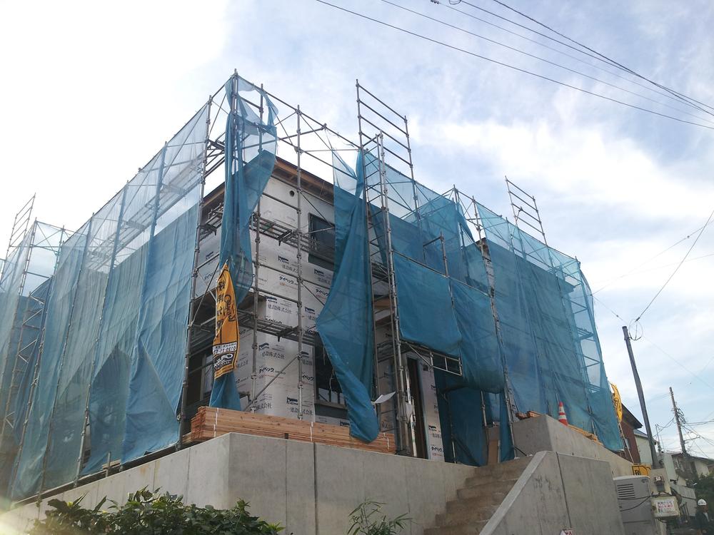 Local appearance photo. Local (10 May 2013) Shooting