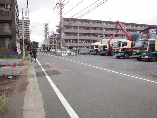 Local photos, including front road. Frontal road