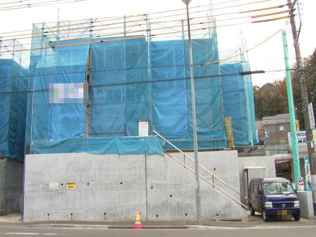 Local appearance photo. Local (12 May 2013) Shooting