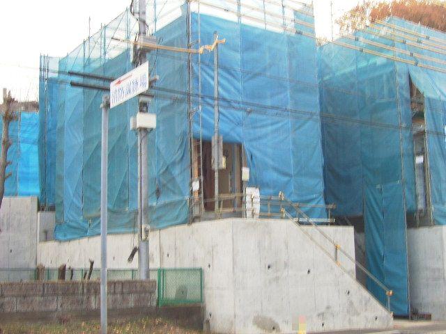 Local appearance photo. Local (12 May 2013) Shooting