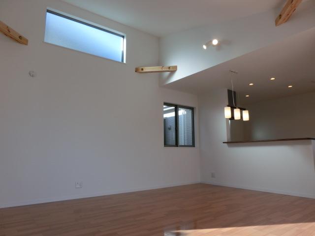 Living. Indoor (12 May 2013) Shooting