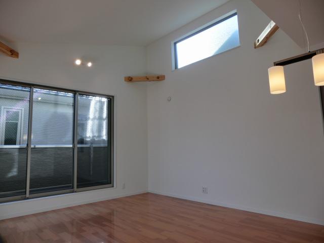 Living. Indoor (12 May 2013) Shooting