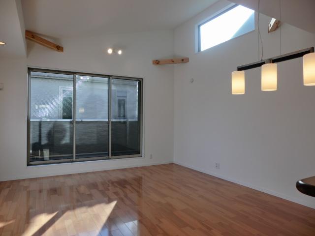 Living. Indoor (12 May 2013) Shooting