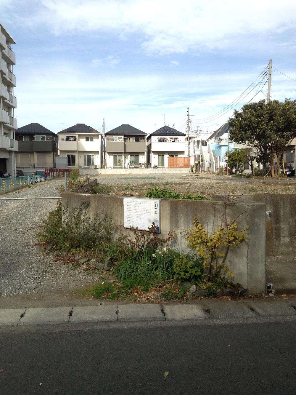 Local photos, including front road. Local (12 May 2013) Shooting