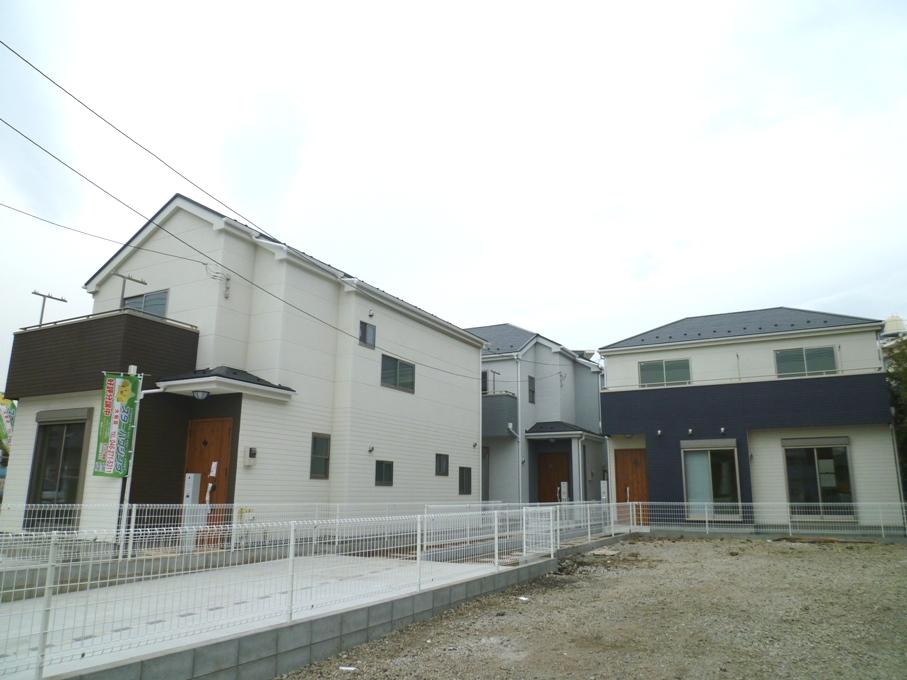 Local appearance photo. 1 Building