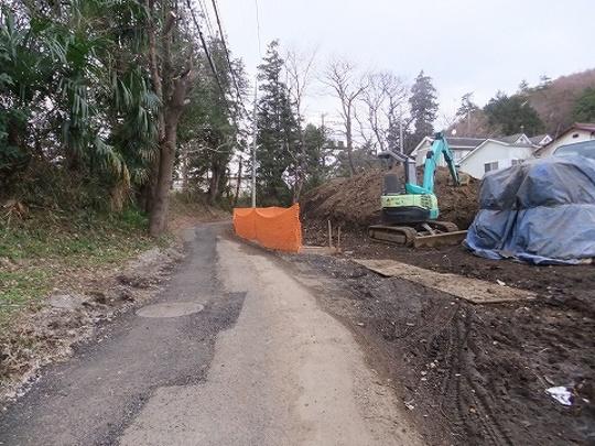 Local photos, including front road. Frontal road