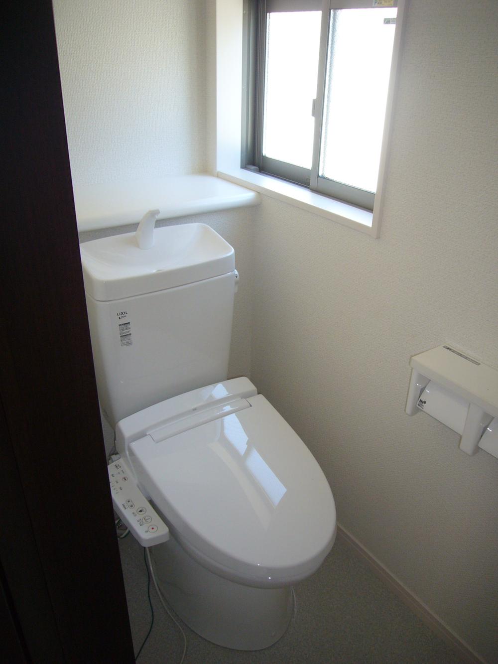 Toilet. Indoor (11 May 2013) Shooting