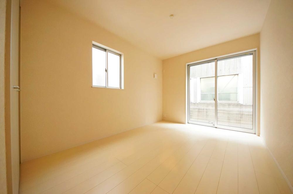 Non-living room. Indoor (11 May 2013) Shooting, The first floor of the Western-style 6.5 Pledge is also bright.