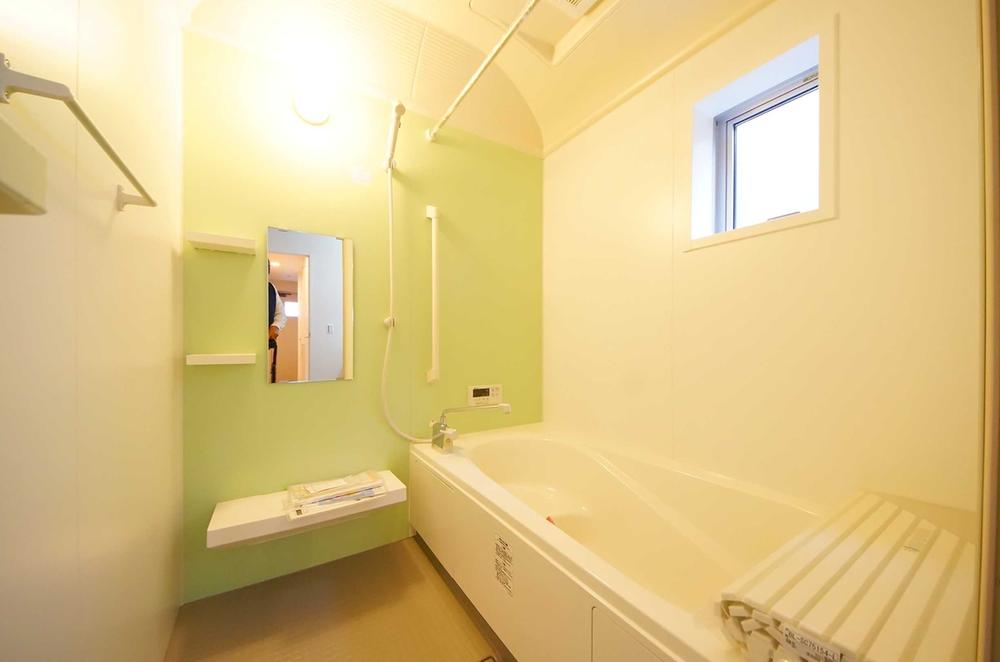 Bathroom. Indoor (11 May 2013) Shooting, Barrier is a free type bathroom system bus with a dryer.