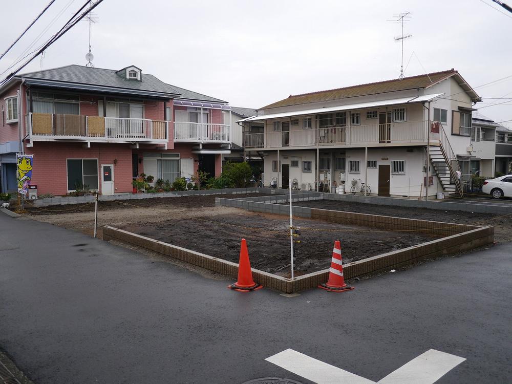 Local appearance photo. Super 2-minute walk in a quiet residential area of Minamirinkan Station walking distance, Close to commercial facilities are also many living environment is also good.