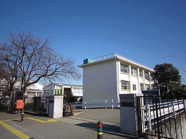 Junior high school. Zama 1470m until junior high school