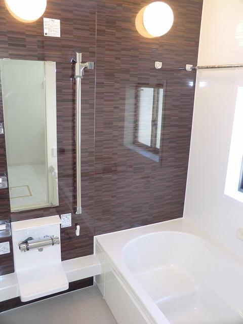 Bathroom. 1 Building