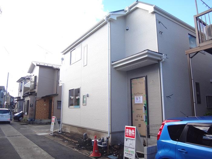 Local appearance photo. Local (12 May 2013) Shooting