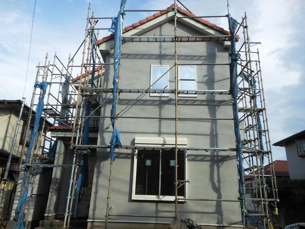 Local appearance photo. Local (11 May 2013) Shooting