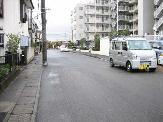 Local photos, including front road. Frontal road
