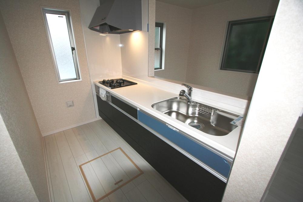 Kitchen. Local (12 May 2013) Shooting