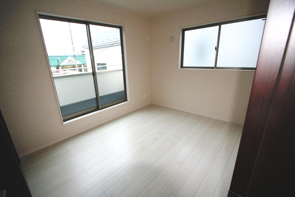 Non-living room. Local (12 May 2013) Shooting