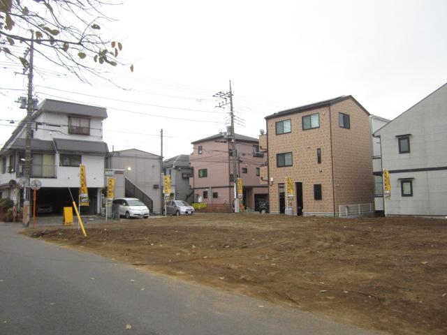 Local appearance photo. 5 family of new homes are pleased to birth
