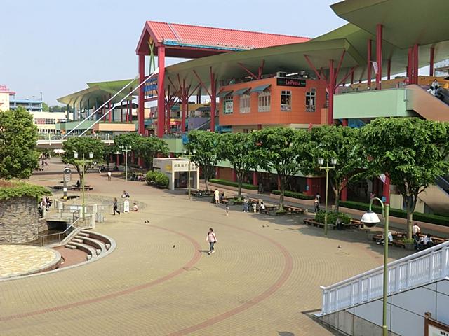 Shopping centre. 3800m to Ebina Binawoku