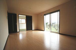 Same specifications photos (living). Same specifications