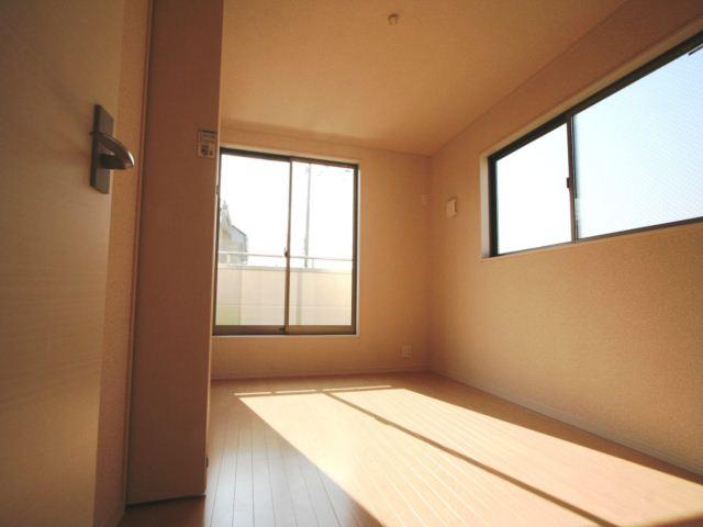 Same specifications photos (Other introspection). Same specifications